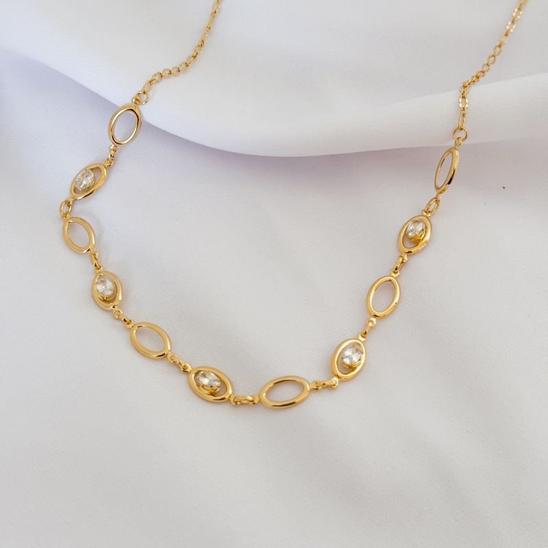 COLAR COM ELO OVAL VAZADO E ZIRCONIA EM OURO 18K
