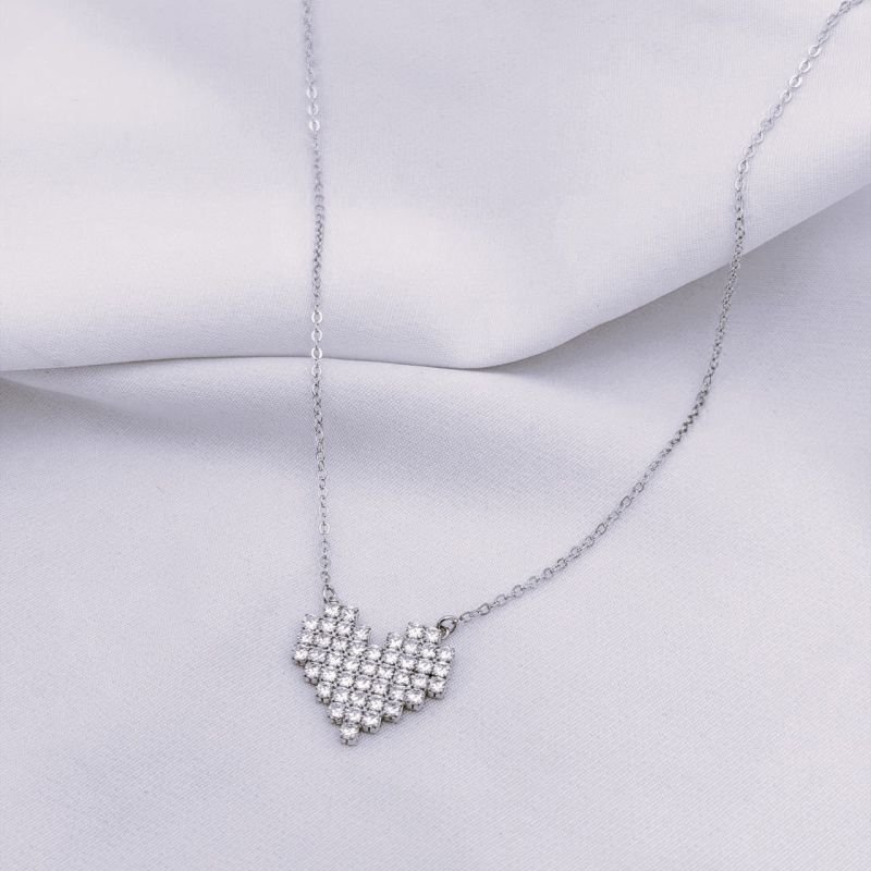 COLAR CORACAO GRANDE EM ZIRCONIAS FECHO AJUSTAVEL 45/50 EM RÓDIO BRANCO