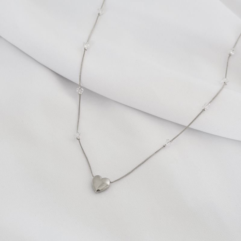 COLAR CORAÇÃO LISO COM PEDRINHAS EM RÓDIO BRANCO