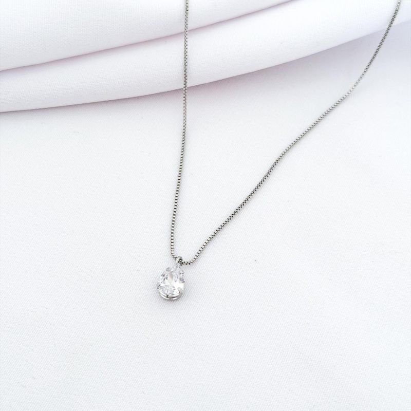 COLAR GOTA 6X8 45CM EM RÓDIO BRANCO