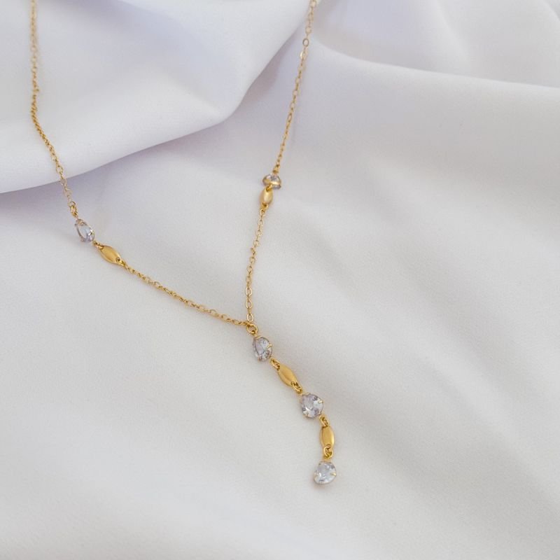 COLAR GRAVATA COM NAVETES LISAS E GOTAS EM OURO 18K