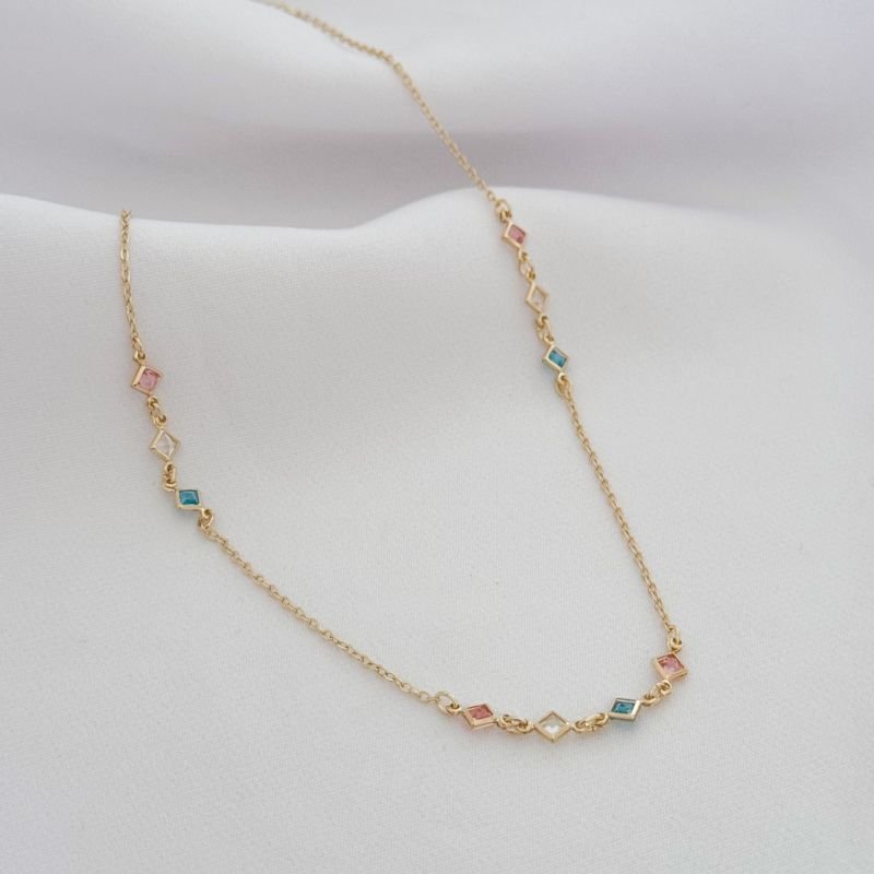 COLAR INFANTIL CARRE COLORIDOS EM OURO 18K