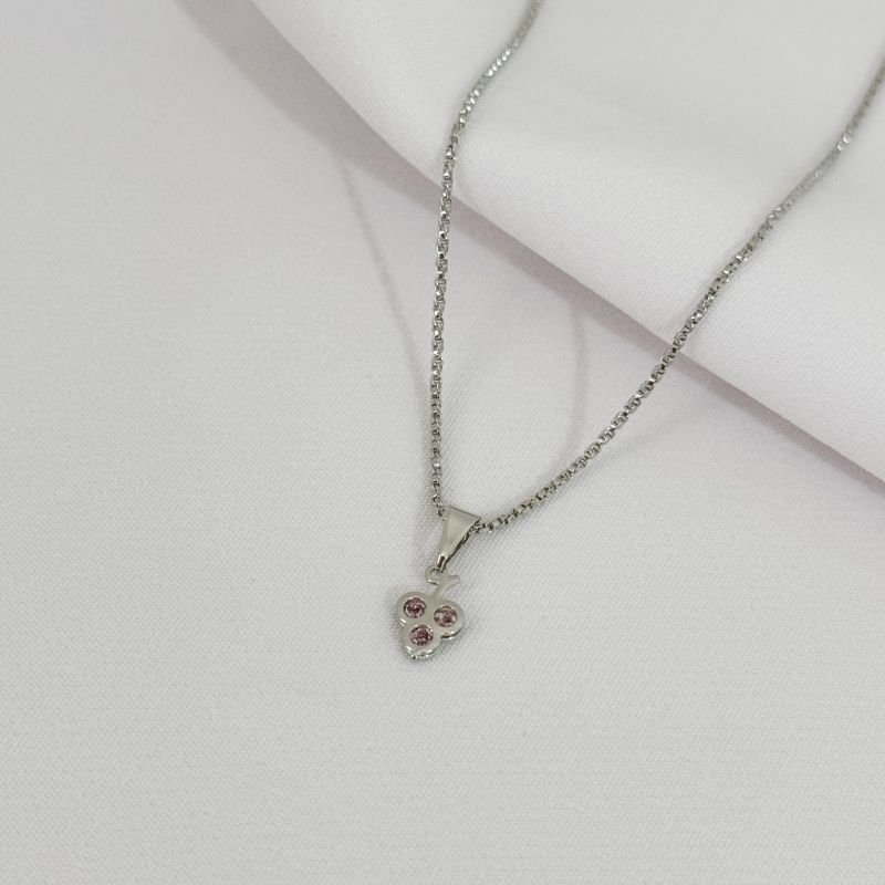 COLAR INFANTIL COM PINGENTE UVA EM RÓDIO BRANCO