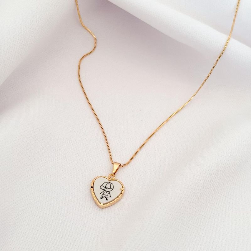 COLAR MADRIPEROLA DE CORACAO MENINO EM OURO 18K