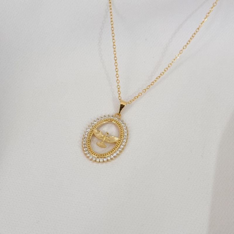 COLAR OVAL COM ESPIRITO SANTO EM OURO 18K