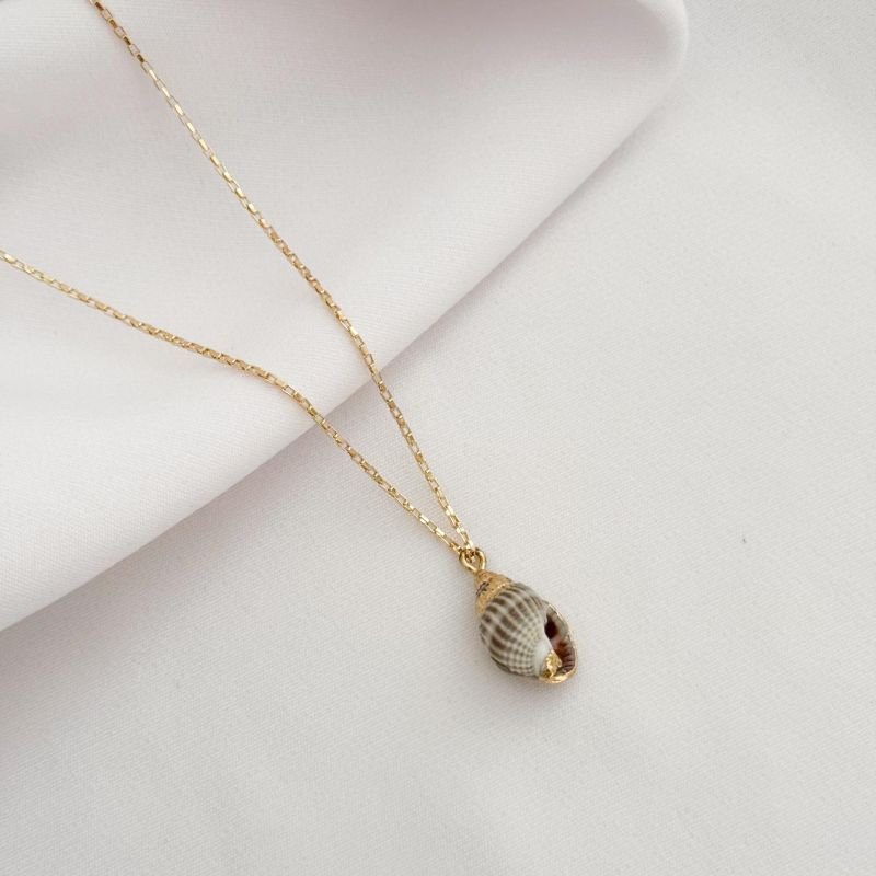 COLAR PINGENTE CONCHA CARAMUJO EM OURO 18K