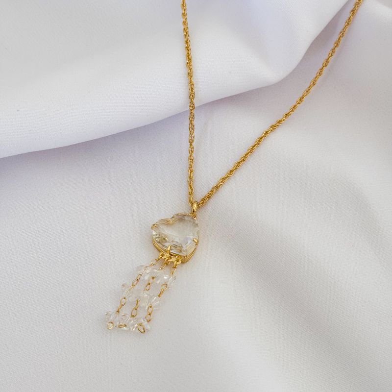 COLAR PINGENTE CORAÇÃO COM CASCALHOS EM OURO 18K