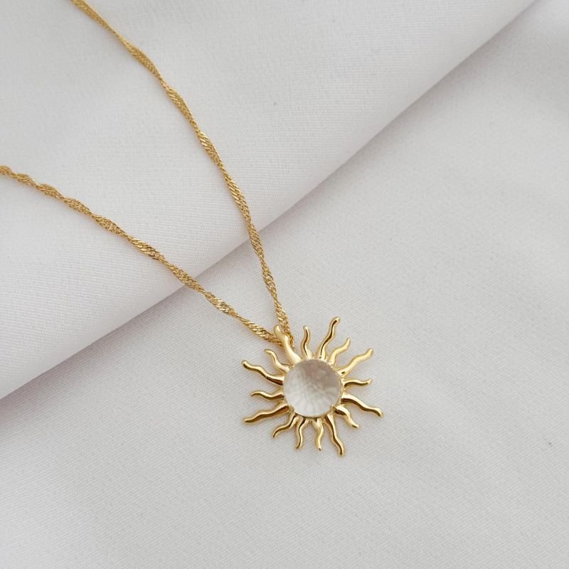 COLAR SOL COM PEDRA DA LUA EM OURO 18K