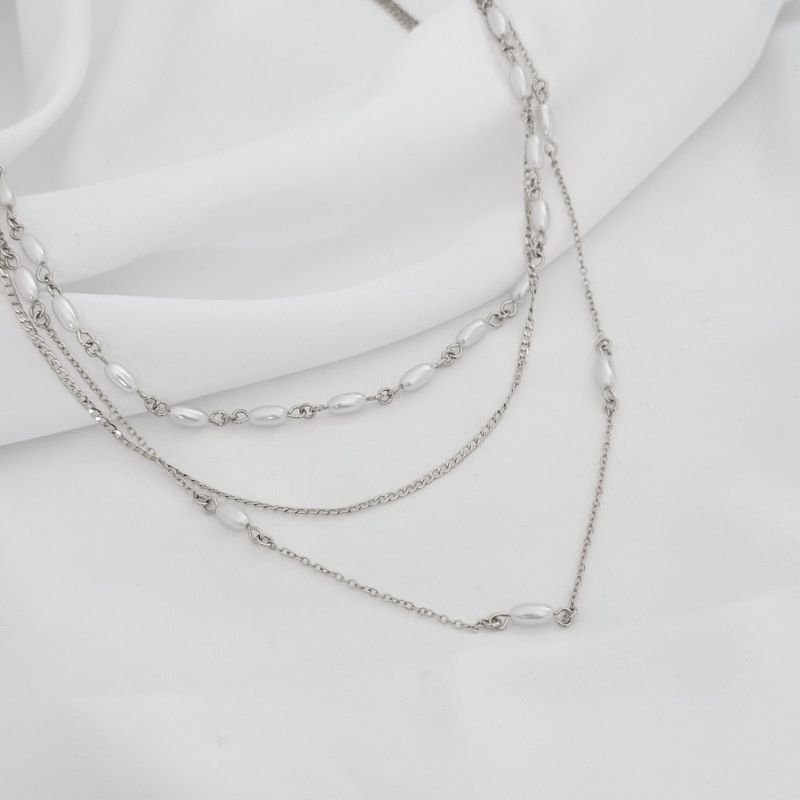 COLAR TRIPLO 40/45/50 CM PEROLAS ARROZ EM RÓDIO BRANCO