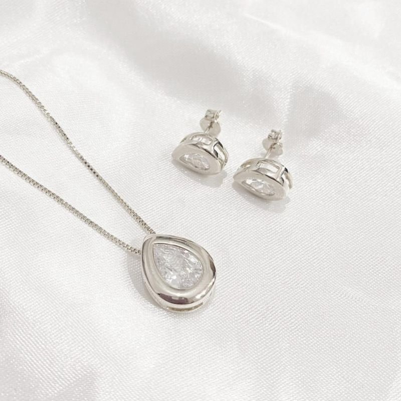 CONJUNTO GOTA COM ZIRCONIA