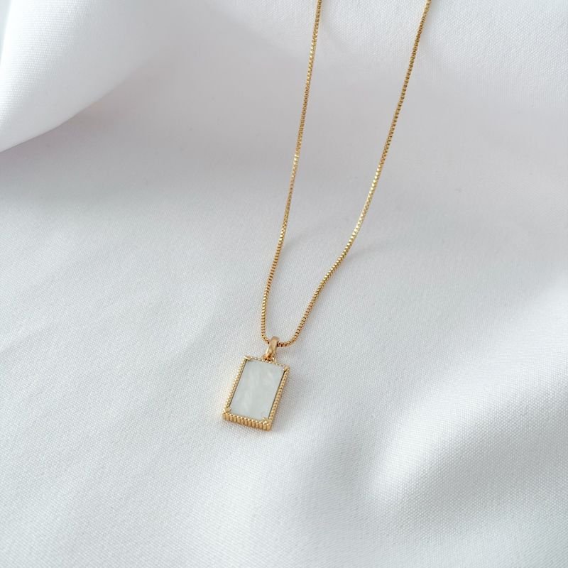 CONJUNTO C/ RETANGULO EM MADREPEROLA 45CM + 5CM EM OURO 18K