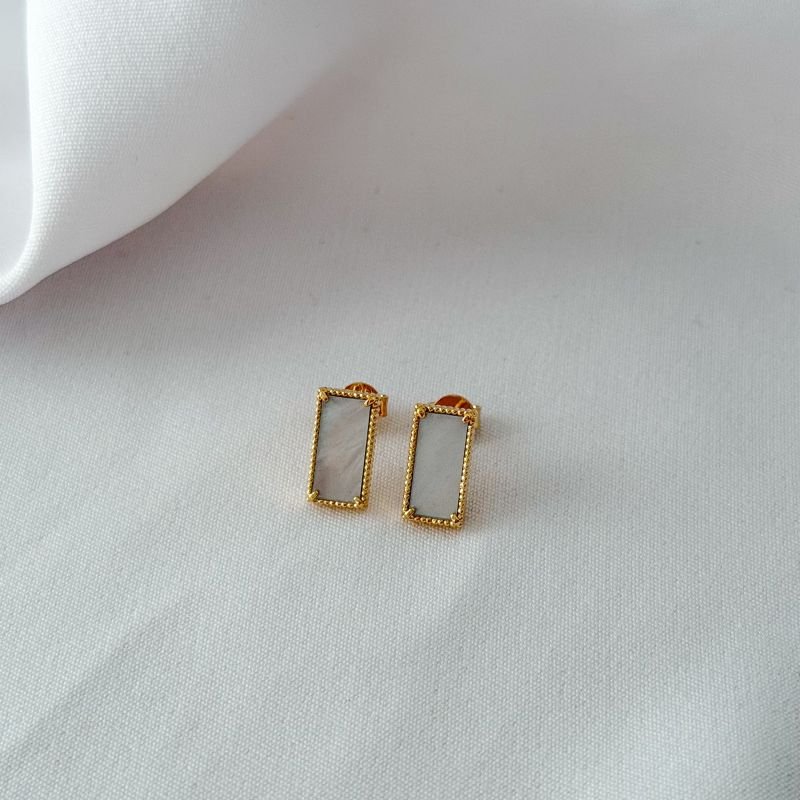 CONJUNTO C/ RETANGULO EM MADREPEROLA 45CM + 5CM EM OURO 18K