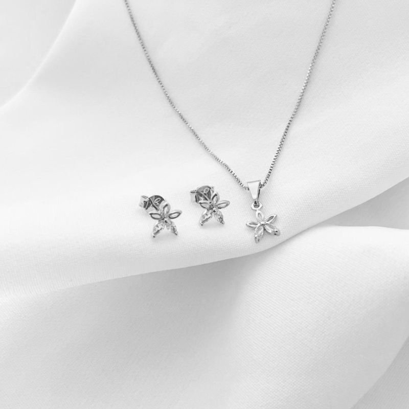 CONJUNTO FLOR COM 2 PEDRAS EM RÓDIO BRANCO