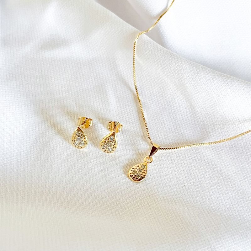 CONJUNTO GOTINHAS COM ZIRCONIAS EM OURO 18K