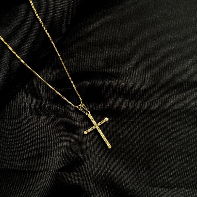CORRENTE MASCULINA DIAMANTADA COM CRUZ EM OURO 18K