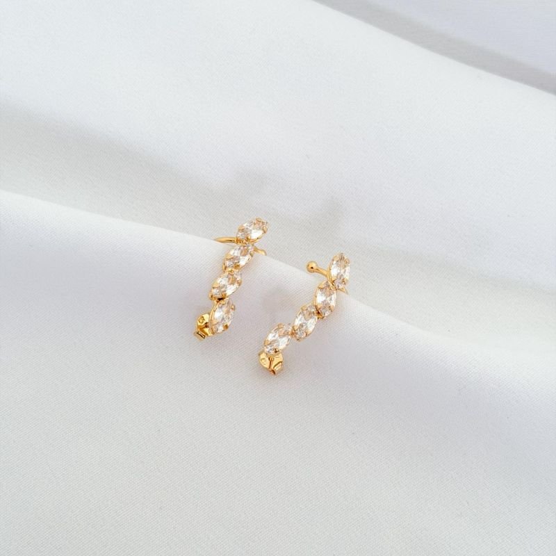 EAR CUFF COM 4 NAVETES EM OURO 18K
