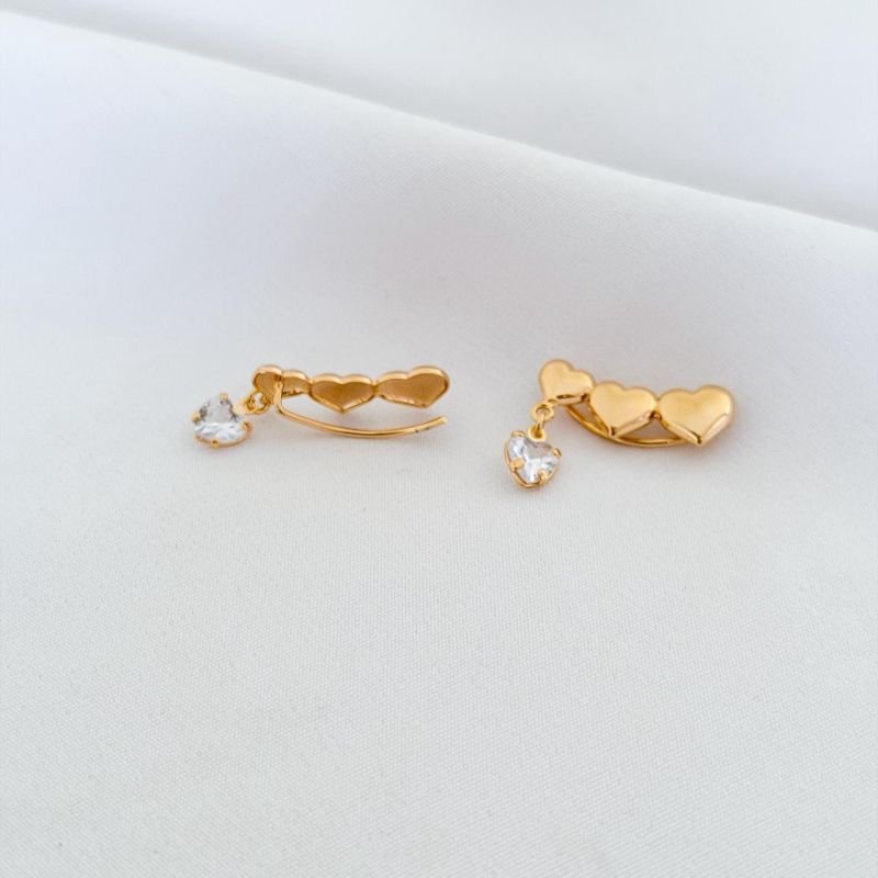 EARCUFF C/ 3 CORACOES LISO E C/ ZICONIAS EM OURO 18K