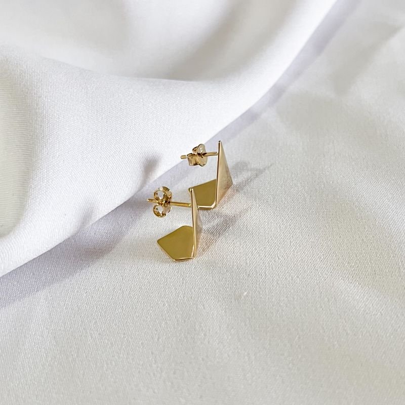 EARHOOK LISO GEOMÉTRICO EM OURO 18K