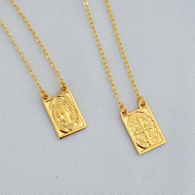 ESCAPULARIO SAO BENTO RETANGULAR 14MM EM OURO 18K