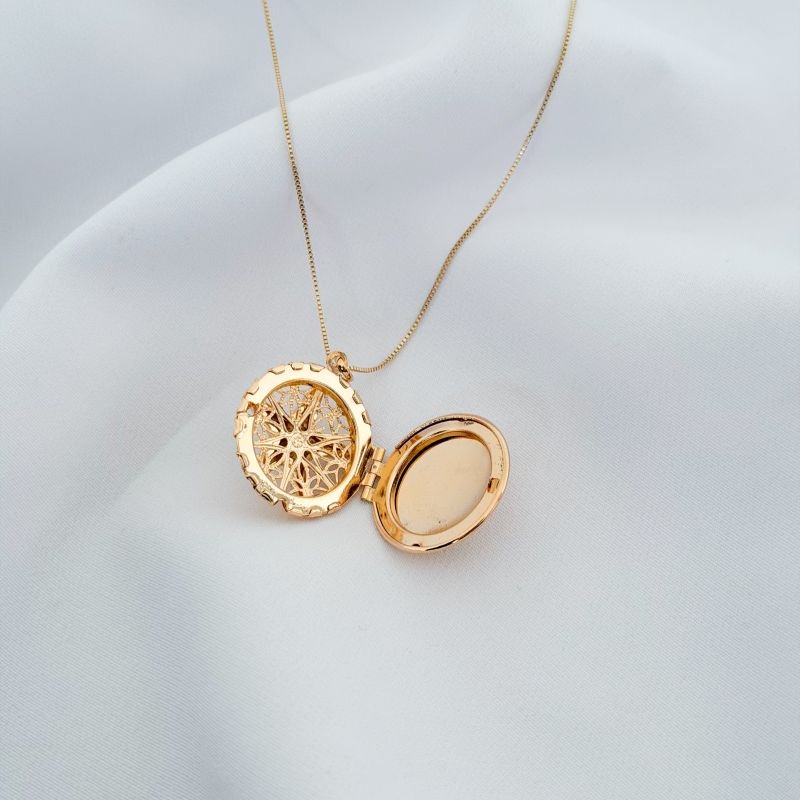 GARGANTILHA RELICARIO ESTRELA DO MAR 19.5MM EM OURO 18K