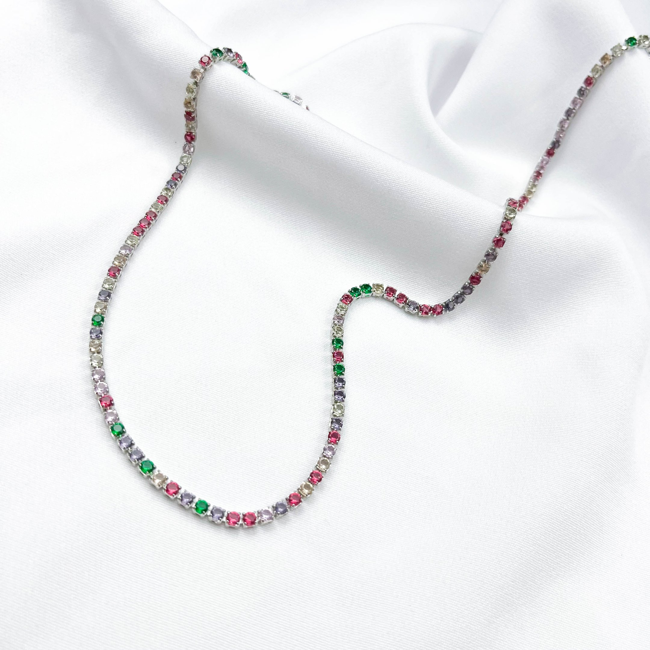 COLAR RIVIERA COLORIDA 50CM + 5CM DE EXTENSOR EM RÓDIO BRANCO