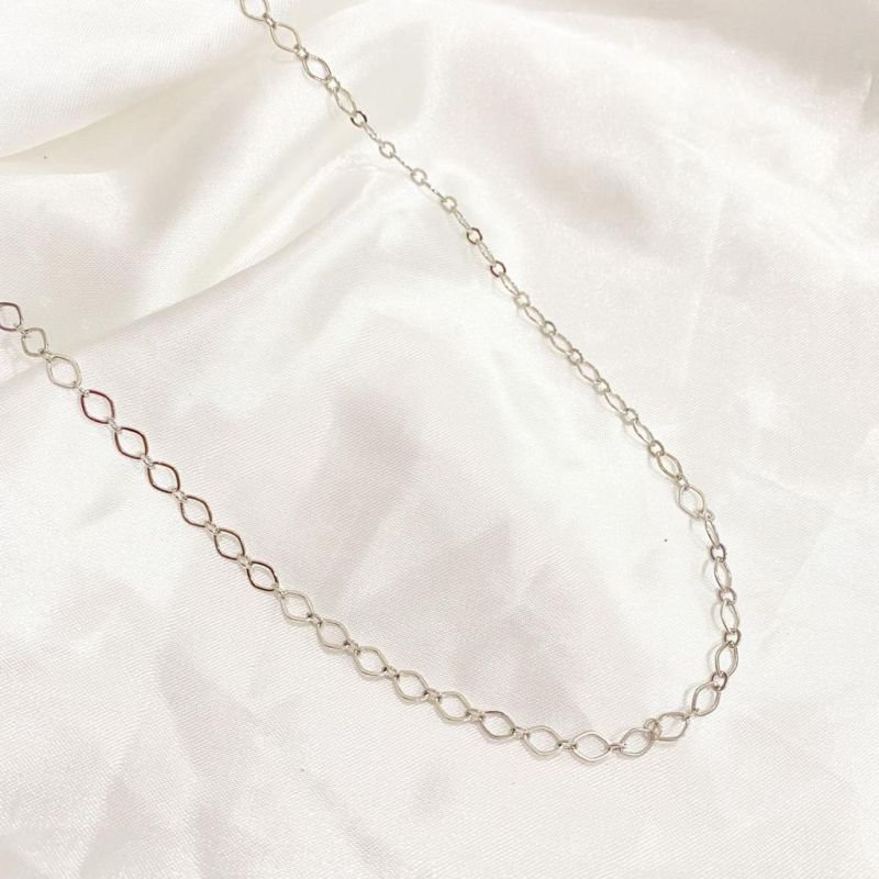 CORRENTE LOSANGOLO ACHATADA 60CM EM RÓDIO BRANCO