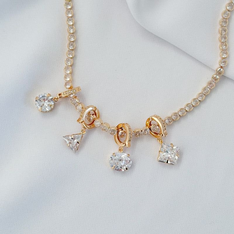 PINGENTE COM ARGOLA CRAVEJADA ZIRCONIA 10MM EM OURO 18K