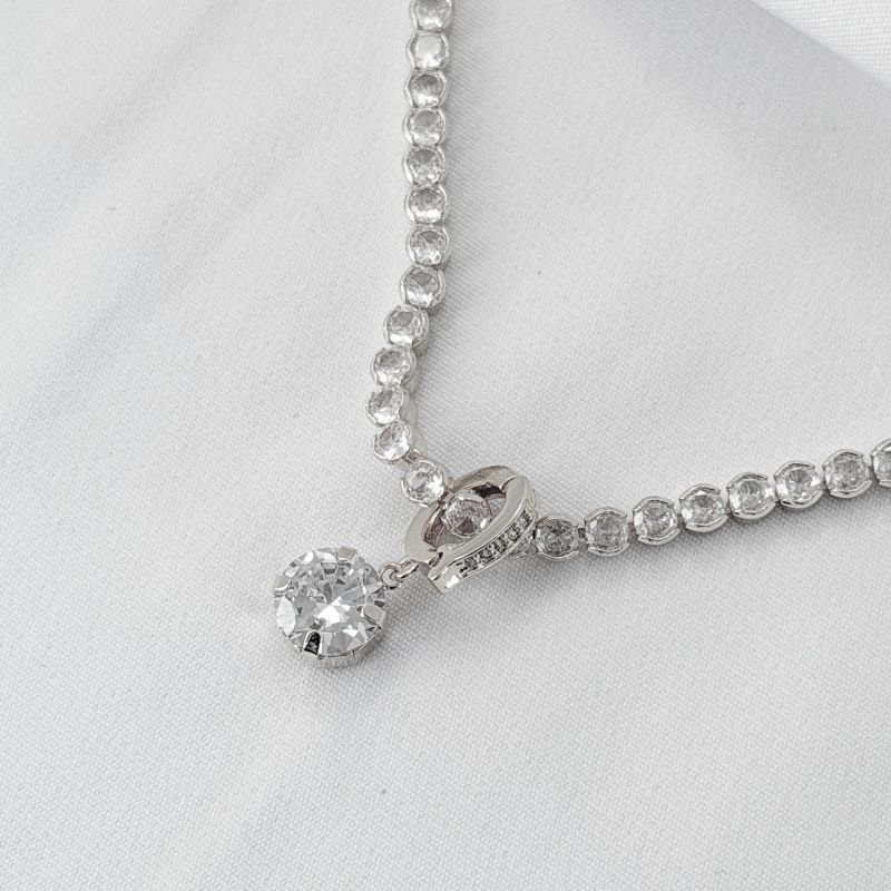 PINGENTE COM ARGOLA CRAVEJADA ZIRCONIA 10MM EM RÓDIO BRANCO