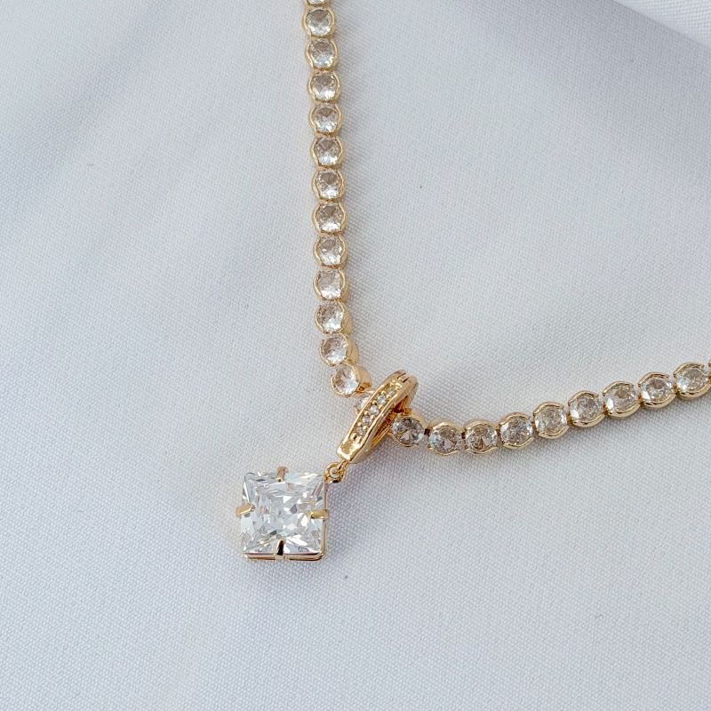 PINGENTE GALERIA QUADRADO 10MM EM OURO 18K