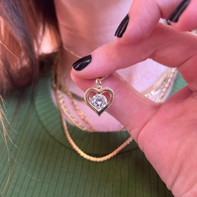PINGENTE LOVE EM OURO 18K