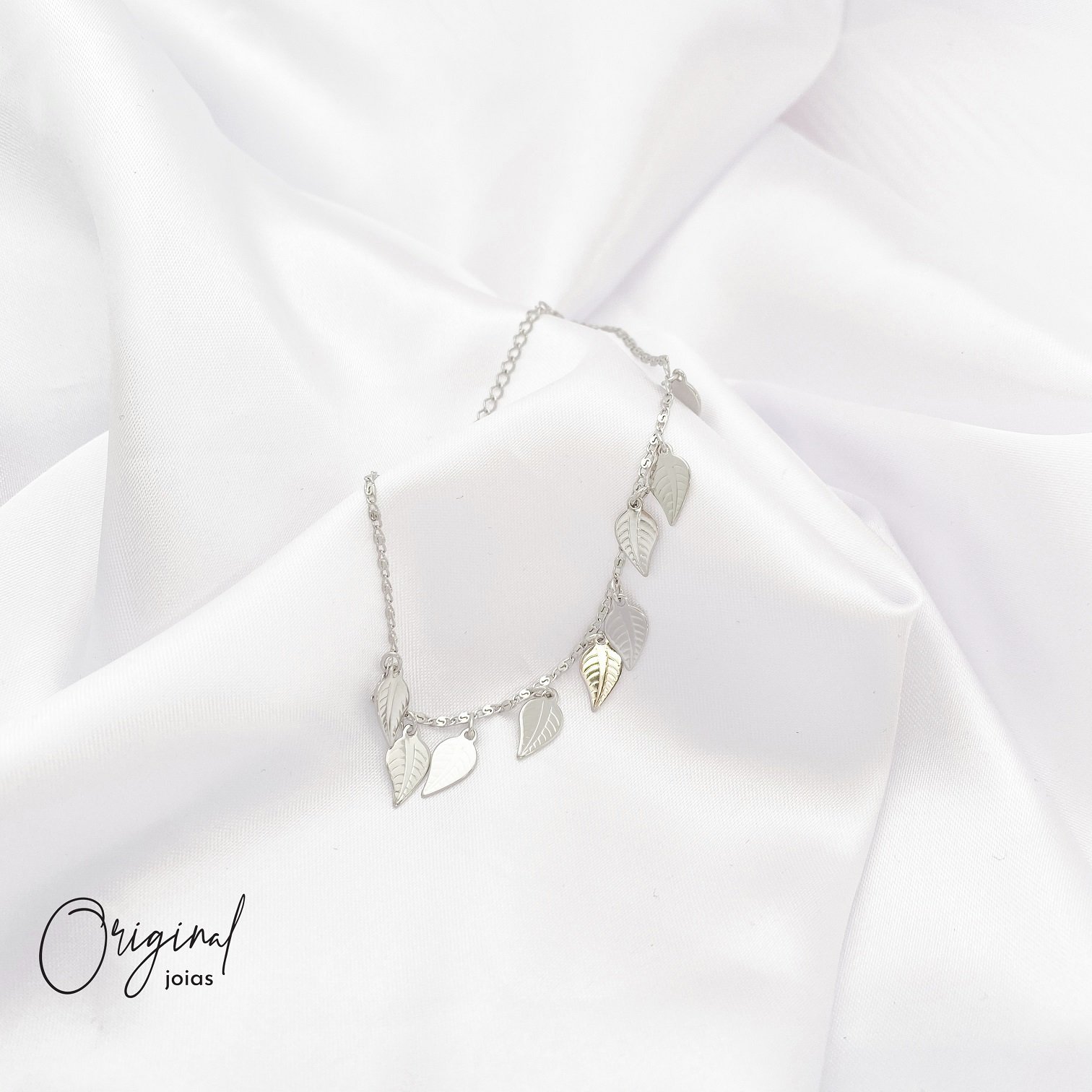 PULSEIRA CORRENTE COM MINI FOLHAS 18 CM EM RÓDIO BRANCO