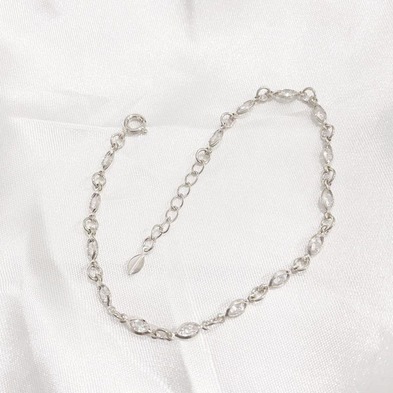 PULSEIRAS ZIRCONIAS NAVETES 18 CM + EXTENSOR EM RÓDIO BRANCO