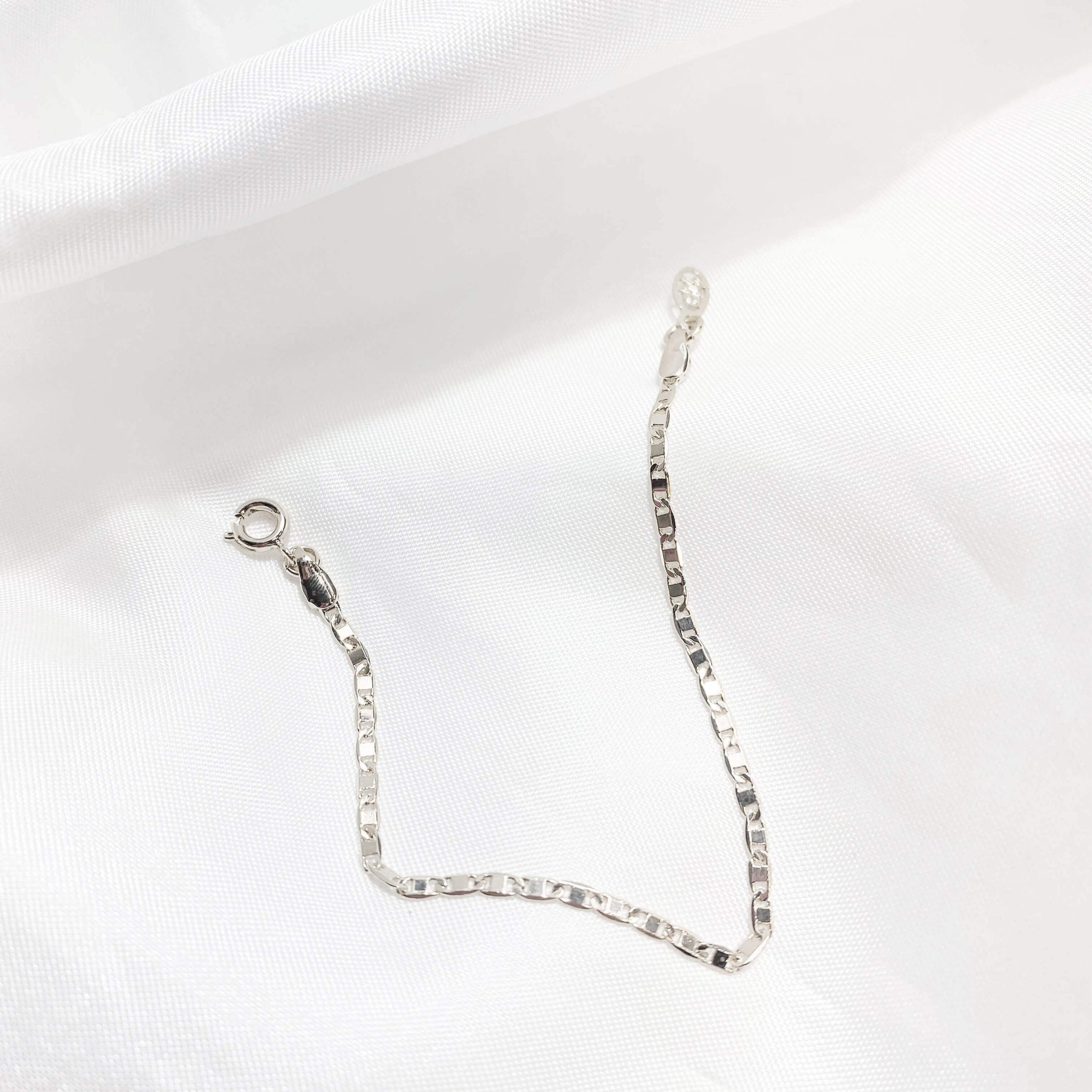 PULSEIRA INFANTIL CORRENTE GUCCI FINA 14CM EM RÓDIO BRANCO
