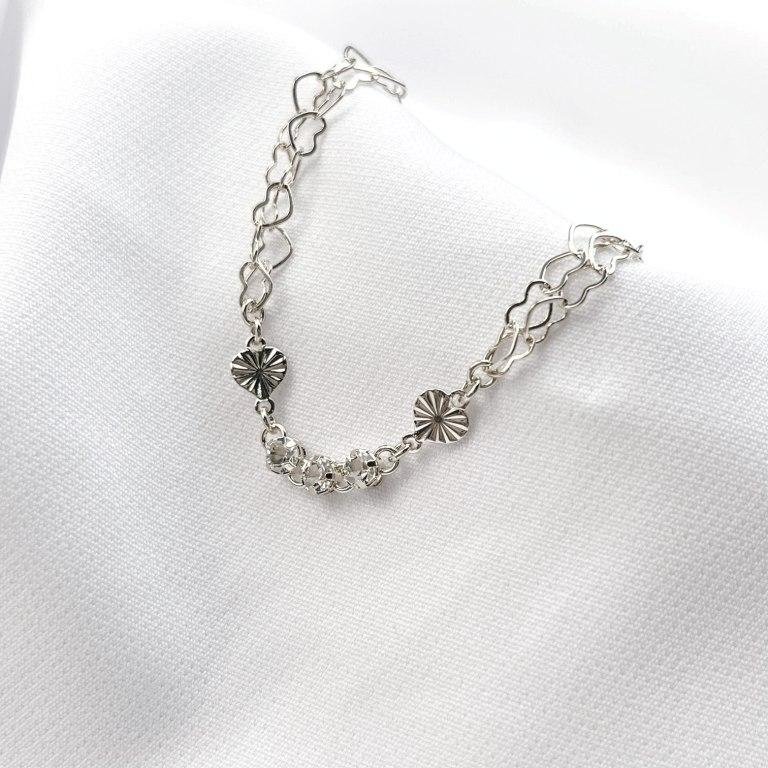 PULSEIRA PONTOS DE LUZ COM CORAÇÕES DIAMANTADOS EM RÓDIO BRANCO