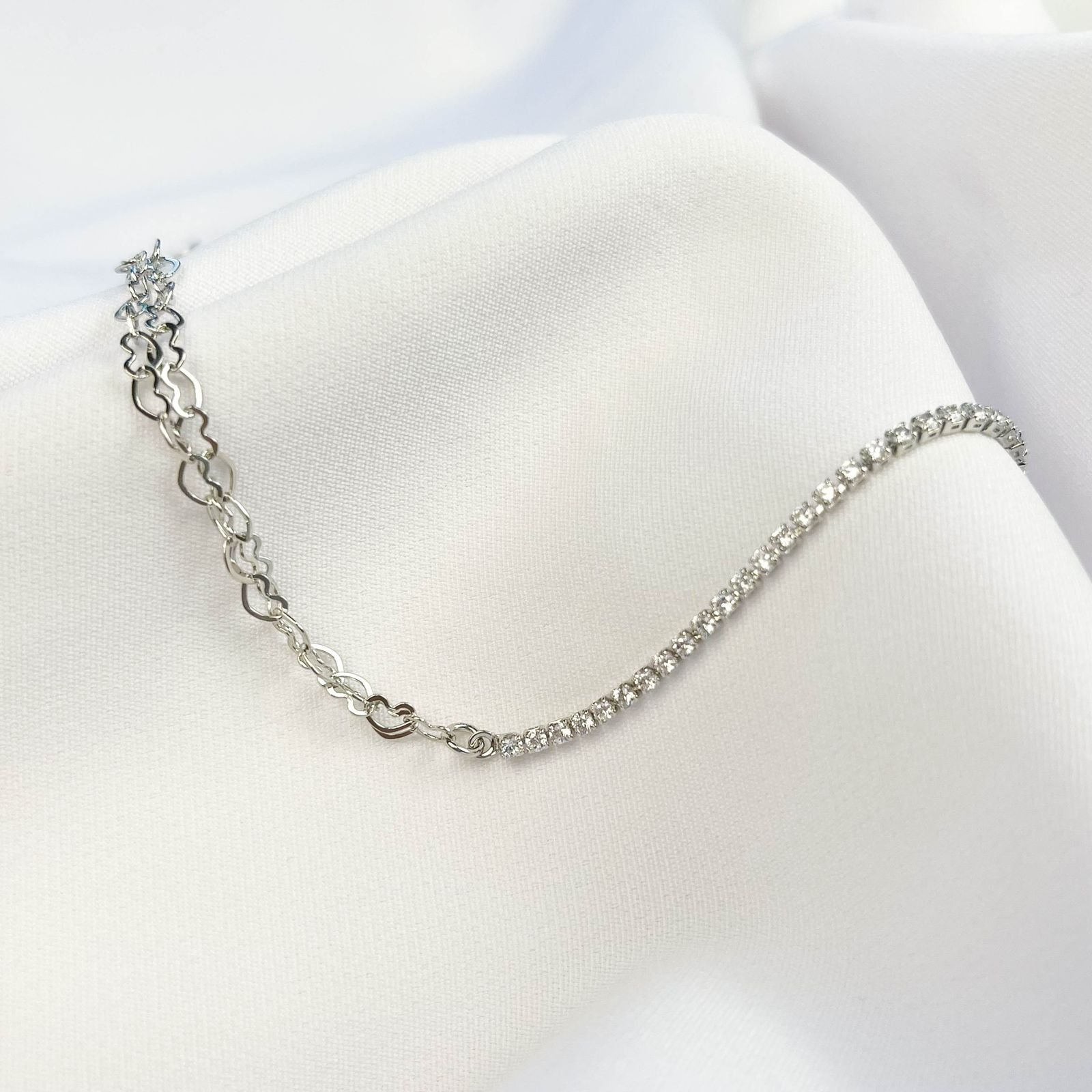 PULSEIRA ELOS DE CORAÇÃO E RIVIERA ZIRCONIAS EM RÓDIO BRANCO