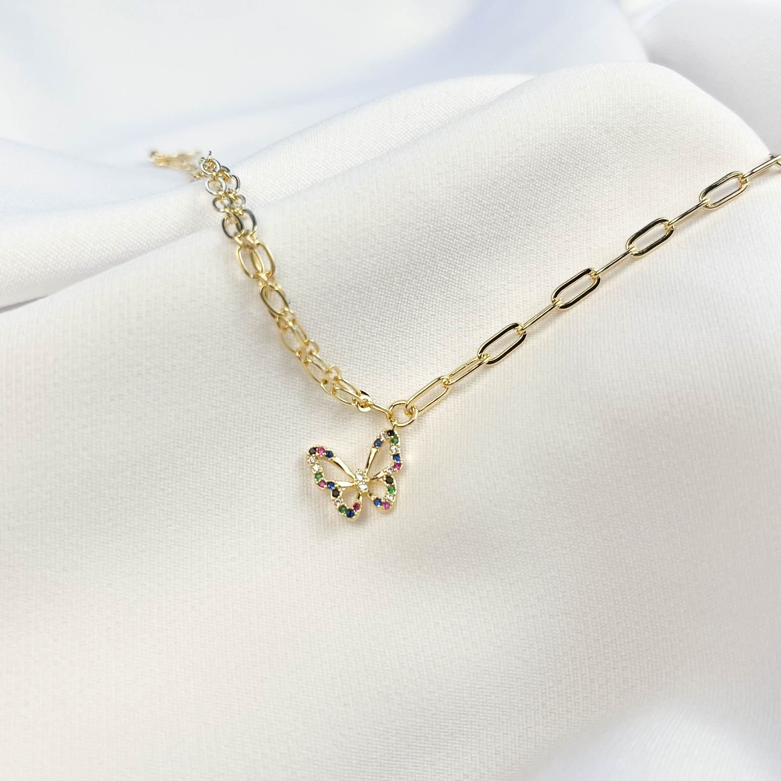 PULSEIRA 2 TIPOS DE CARTIER E BORBOLETA CRAVEJADA COLORIDA EM OURO 18K
