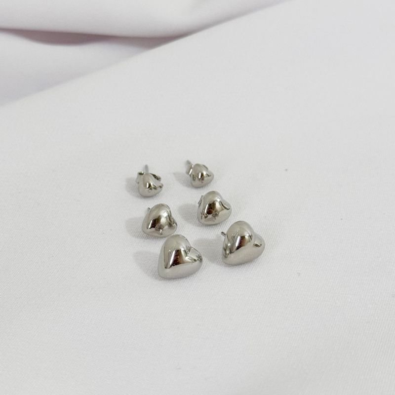 TRIO CORAÇÕES LISOS EM RÓDIO BRANCO