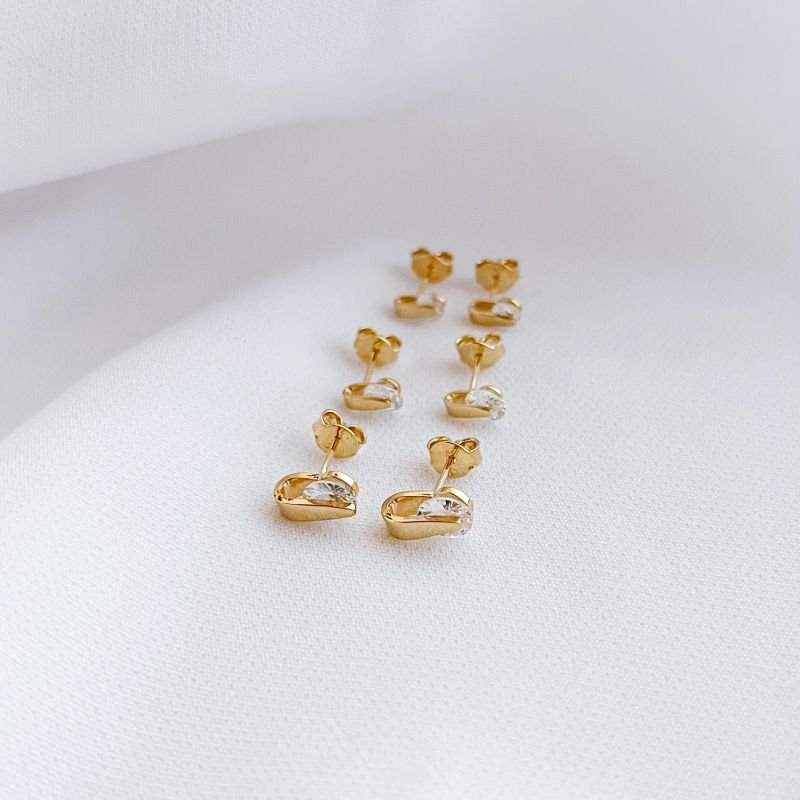 TRIO ZIRCÔNIAS CHATÃO PINÇA EM OURO 18K