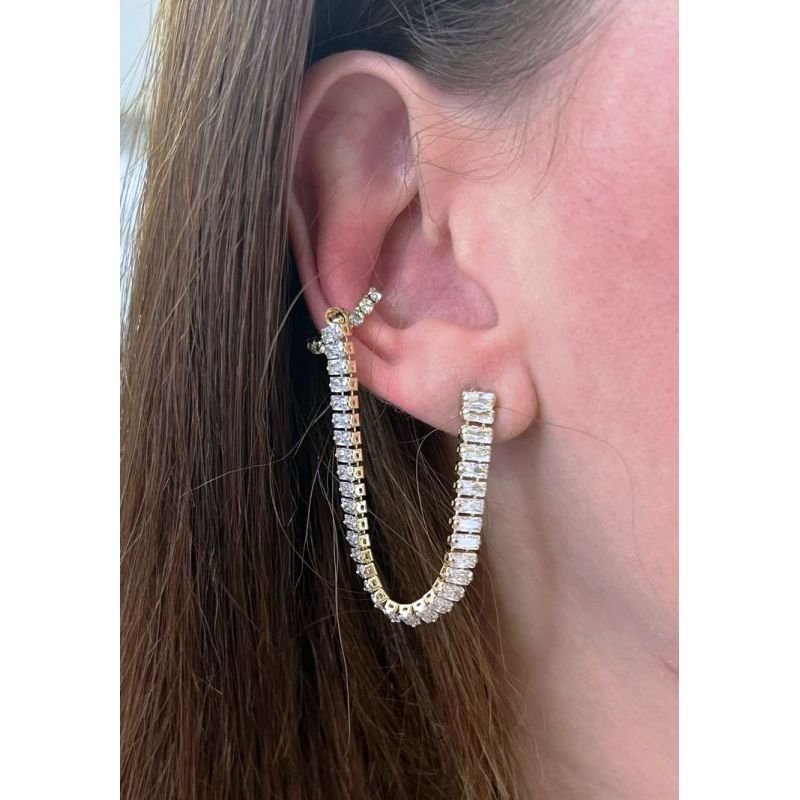 BRINCO COM BAGUETES DE ZIRCONIAS COM PIERCING EM OURO 18K